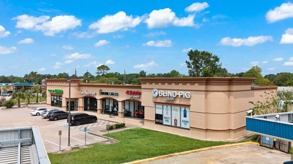 More Photos Of 10100 West Rd, Houston Unknown For Lease