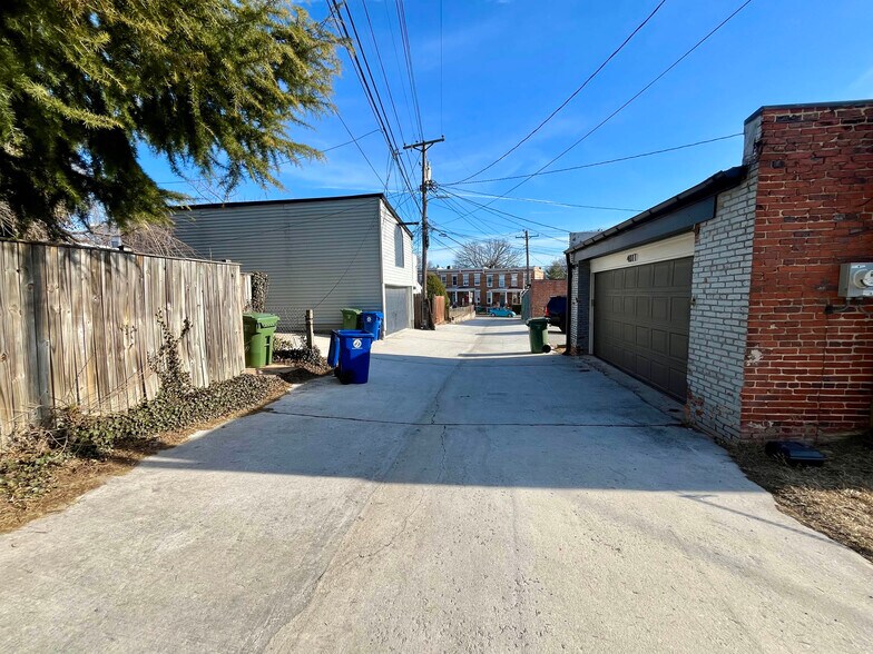 More Photos Of 4013 Falls Rd, Baltimore General Retail For Sale