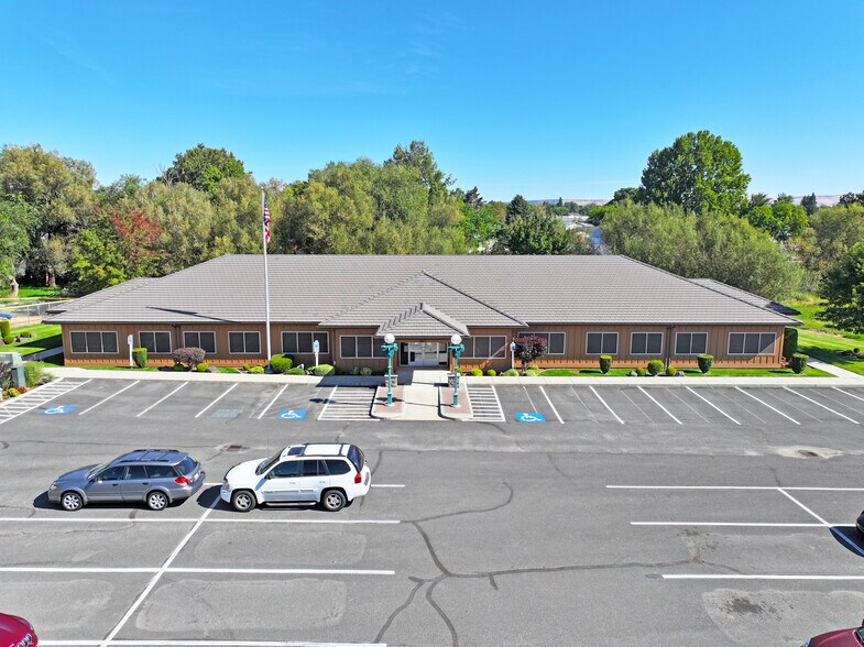 More Photos Of 1607 Creekside Loop, Yakima Medical For Lease
