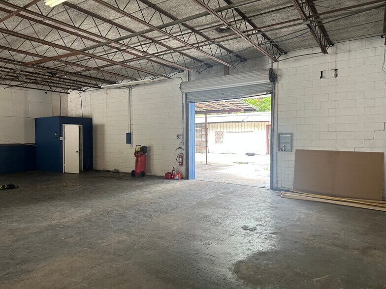 More Photos Of 3955 Saint Augustine Rd, Jacksonville Service For Lease