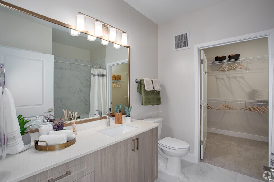 More Photos Of 4040 Gateway Dr, Fairfax Apartments For Lease