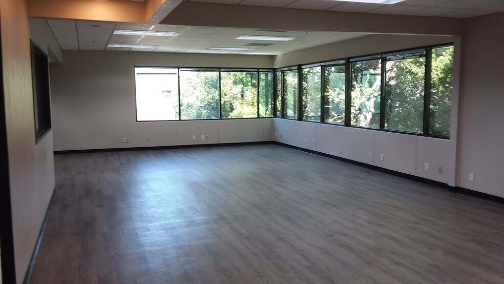 More Photos Of 191 Lynch Creek Way, Petaluma Medical For Lease