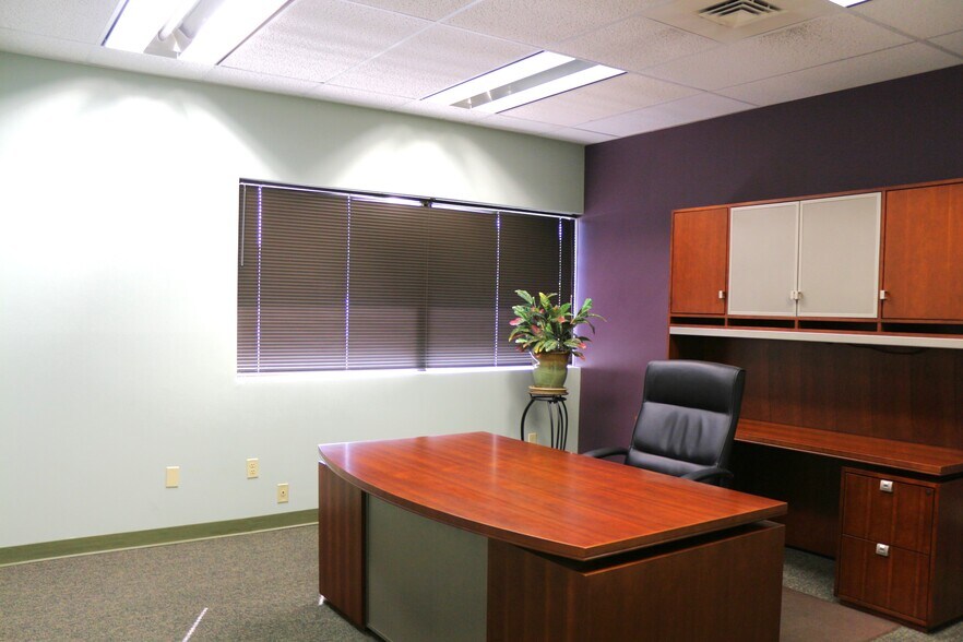 More Photos Of 801 S Durkin Dr, Springfield Office For Sale