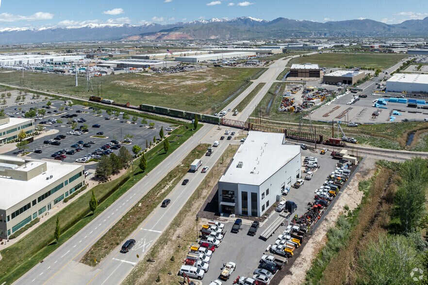 More Photos Of 4655 W California Ave, Salt Lake City Manufacturing For Lease