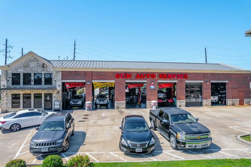 Primary Photo Of 20455 Cypresswood Dr, Cypress Auto Repair For Sale