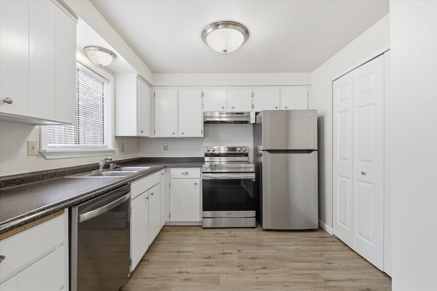 More Photos Of 12813 109th Avenue Ct E, Puyallup Multifamily For Sale