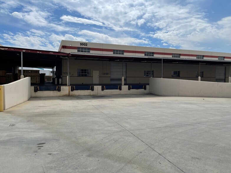 More Photos Of 9902 Gidley St, El Monte Distribution For Lease