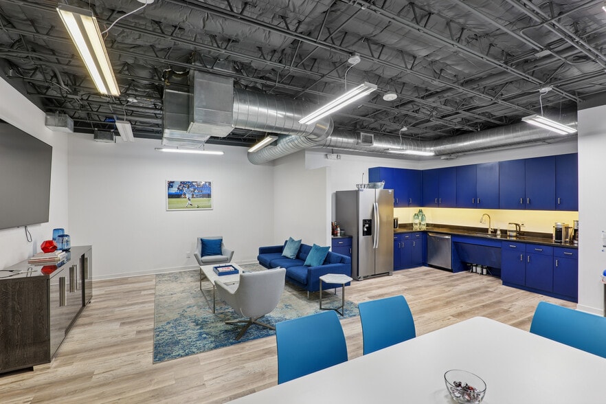 More Photos Of 3217 Montrose Blvd, Houston Office For Lease