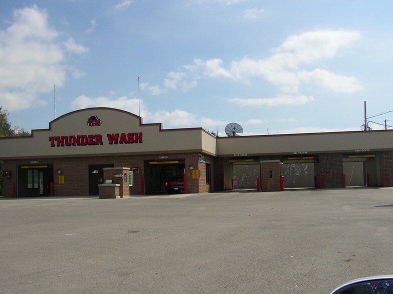 Primary Photo Of 203 Nicolet Blvd, Neenah Carwash For Sale