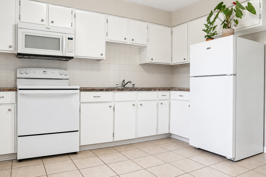 More Photos Of 1030 Te Ann Ct, Lake Odessa Multifamily For Sale