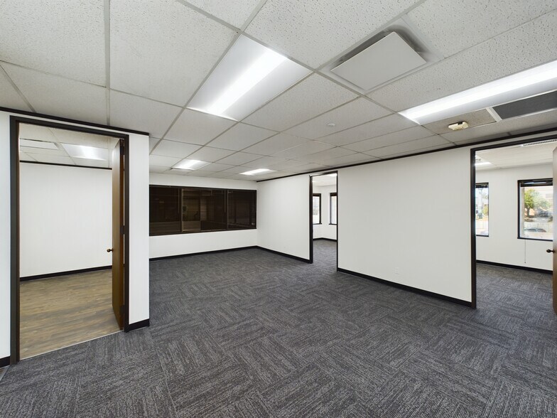 More Photos Of 17440 N Dallas Pky, Dallas Loft Creative Space For Lease