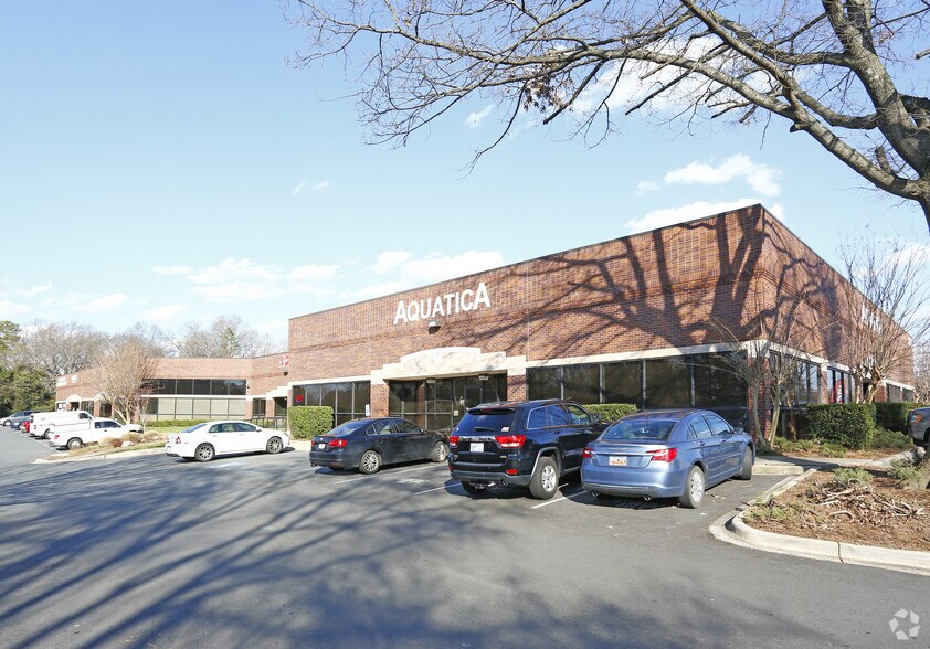 More Photos Of 800 Clanton Rd, Charlotte Showroom For Lease