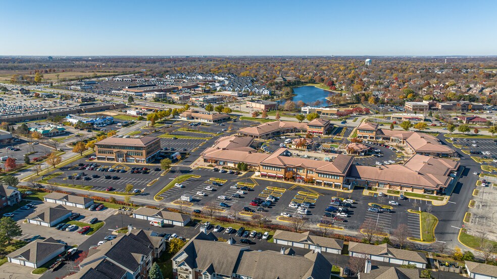 More Photos Of 11-421 Town Square, Wheaton Unknown For Lease