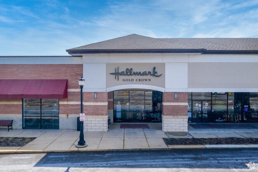 More Photos Of 6901-7105 Grand Ave, Gurnee Unknown For Lease