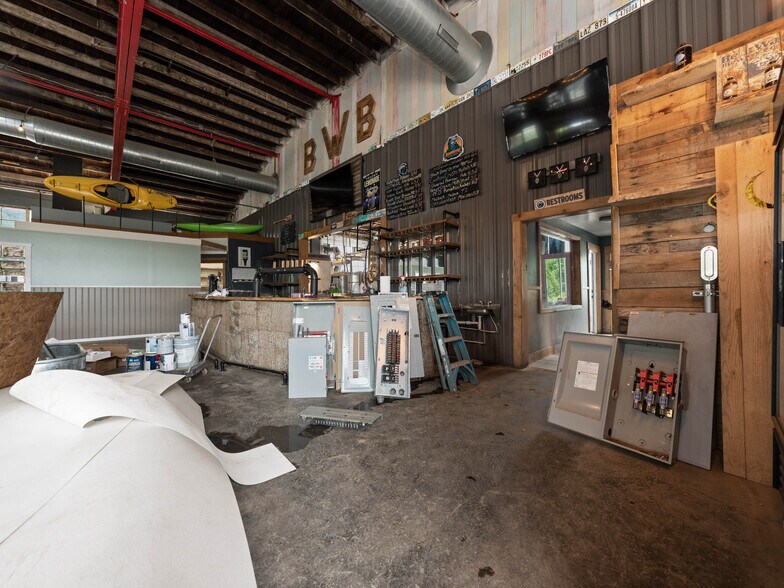 More Photos Of 339 Park St, Canton Restaurant For Sale