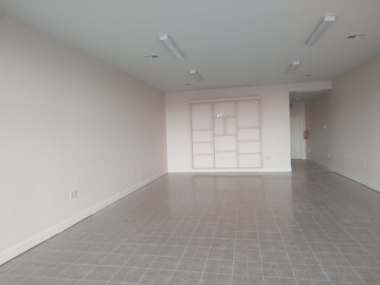 More Photos Of 511 Shankland Ave, Jennings Storefront For Lease