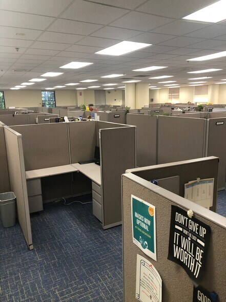 More Photos Of 745 64th St, Brooklyn Office For Lease