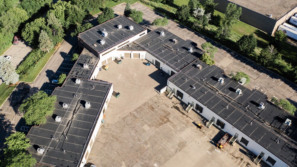 More Photos Of 12201-12241 Wood Lake Dr, Burnsville Light Manufacturing For Lease