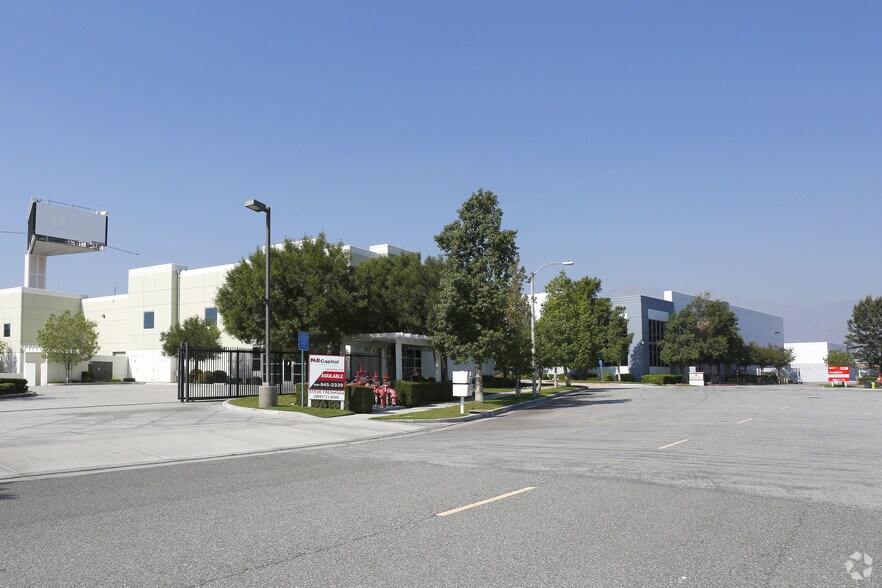 More Photos Of 9002 S Hyssop Dr, Rancho Cucamonga Warehouse For Lease
