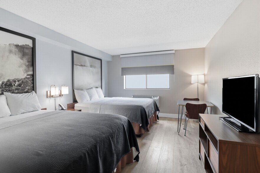 More Photos Of 7680 Niagara Falls Blvd, Niagara Falls Hotel For Sale