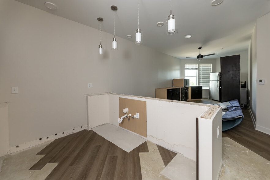 More Photos Of 300 S Hollywood St, Memphis Apartments For Sale