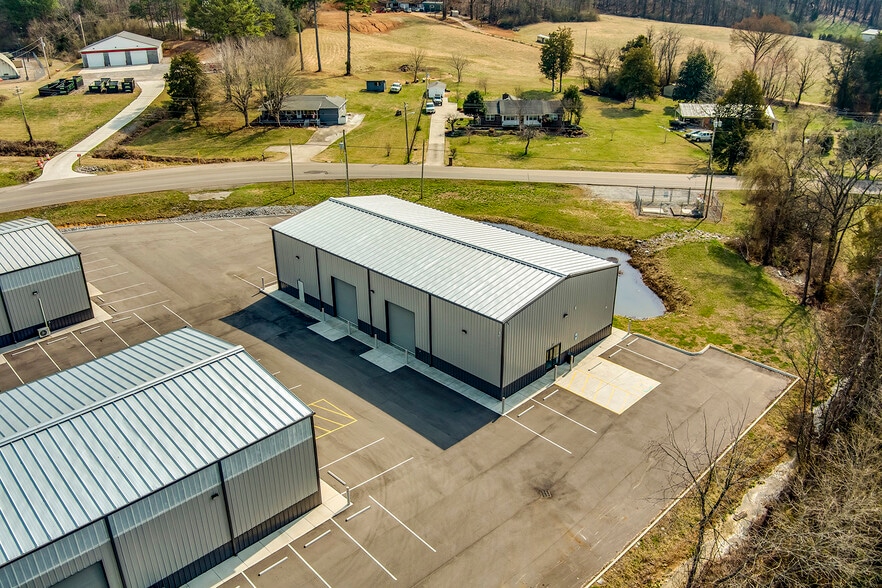 More Photos Of 145 US-70, Lenoir City Flex For Lease