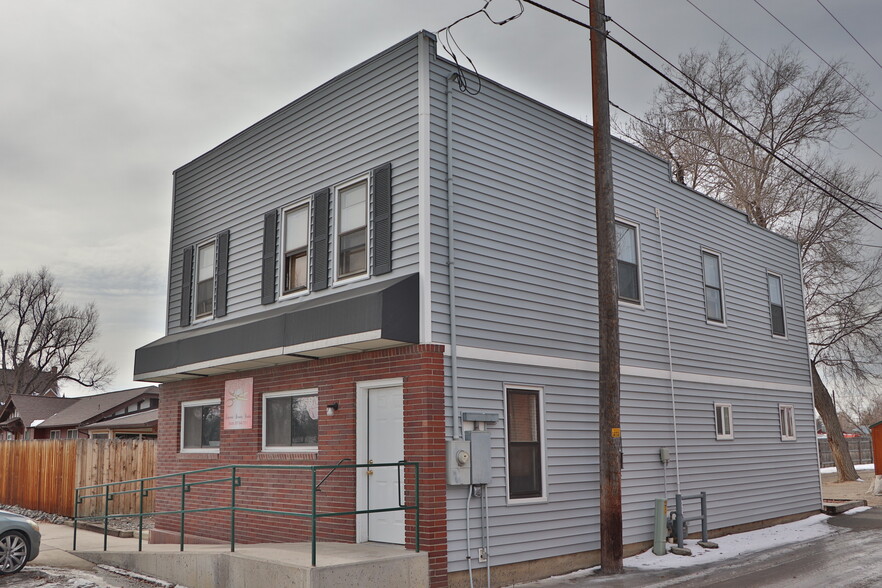 More Photos Of 450 Montana Ave, Lovell Storefront Retail Office For Sale