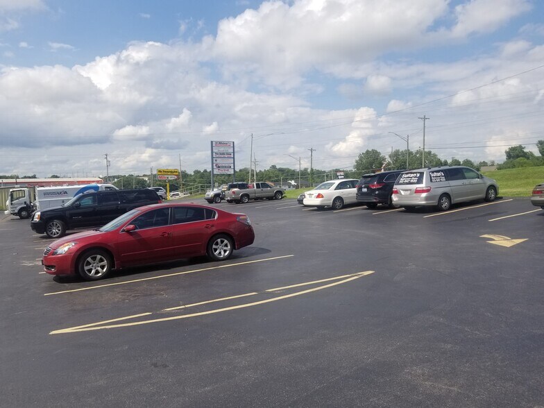 More Photos Of 7525 Industrial Rd, Florence Auto Repair For Lease