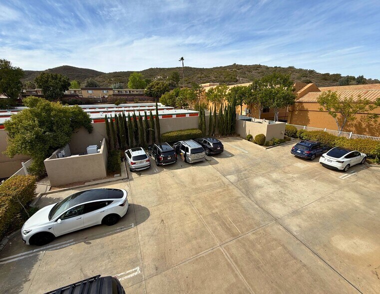 More Photos Of 13422 Pomerado Rd, Poway Medical For Lease
