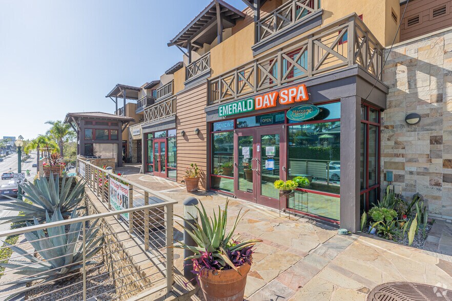 More Photos Of 90 N Coast Highway 101, Encinitas Apartments For Lease