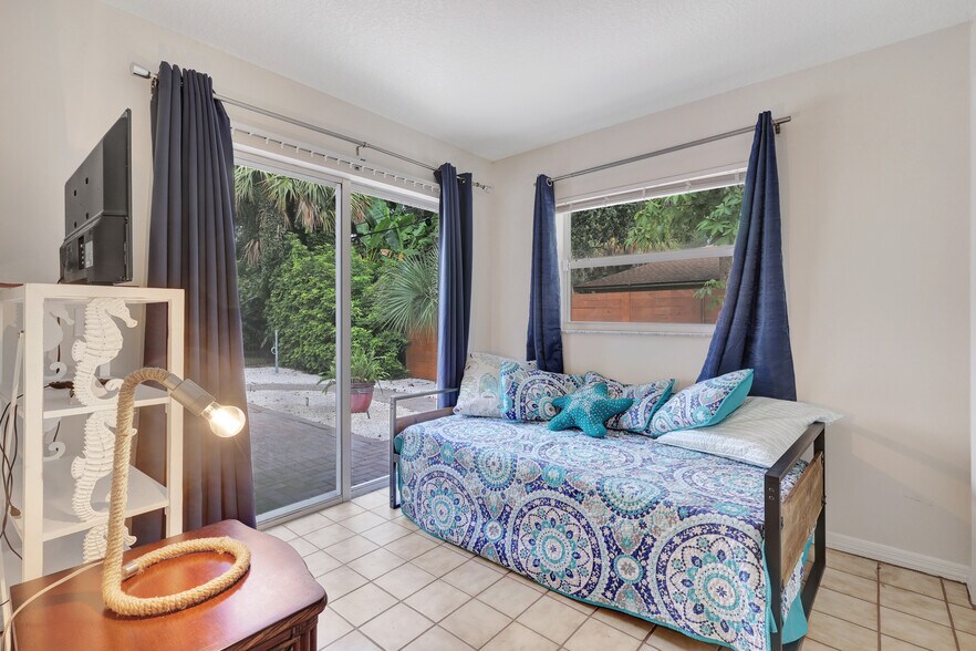 More Photos Of 1505 Coral Ave, Vero Beach Apartments For Sale