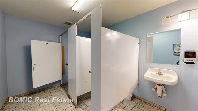 More Photos Of 11850 S Gera Rd, Birch Run Restaurant For Sale