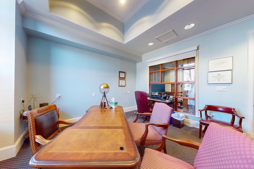 More Photos Of 160 Commonwealth Ave, Boston Apartments For Sale