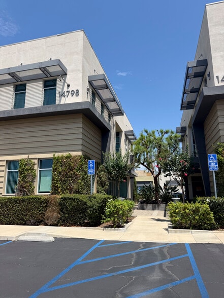 More Photos Of 14798 Pipeline Ave, Chino Hills Medical For Lease