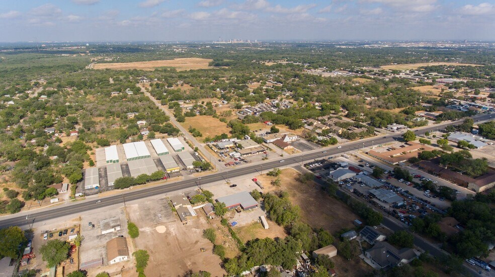 More Photos Of 2200-2204 S WW White Rd, San Antonio Restaurant For Lease