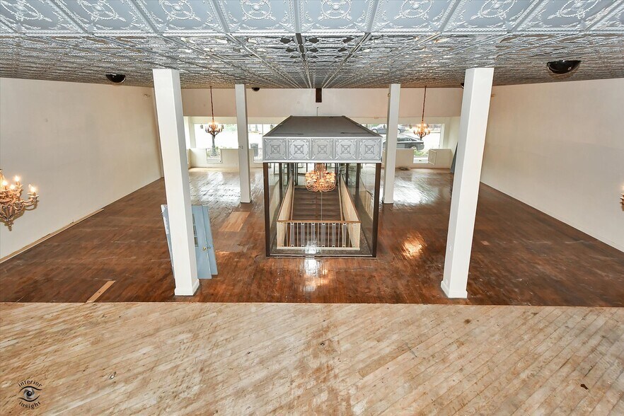 More Photos Of 800 La Salle St, Ottawa Office For Sale