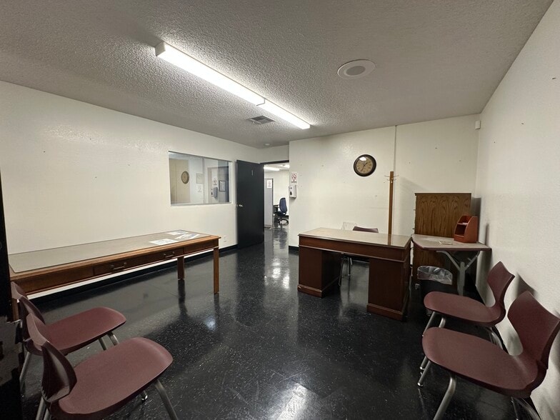 More Photos Of 17151 Main St, Hesperia Medical For Lease
