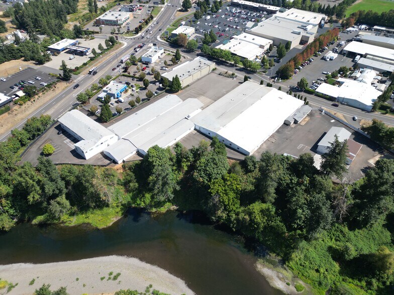 More Photos Of 1017 SW Berg Pky, Canby Manufacturing For Sale