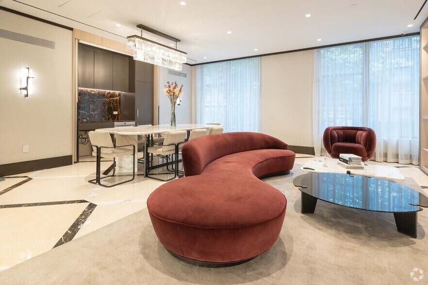 More Photos Of 2461 Broadway, New York Apartments For Lease