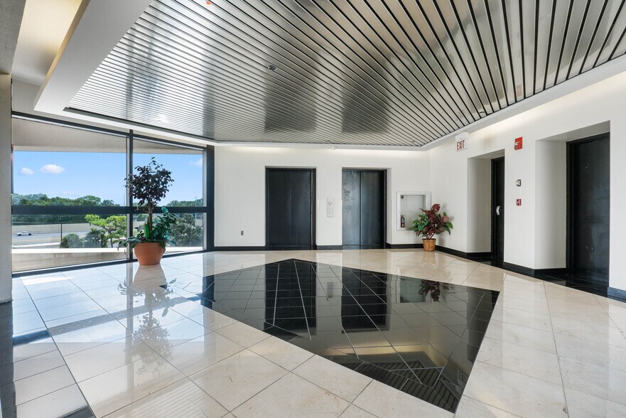 More Photos Of 2201 Lucien Way, Maitland Office For Lease