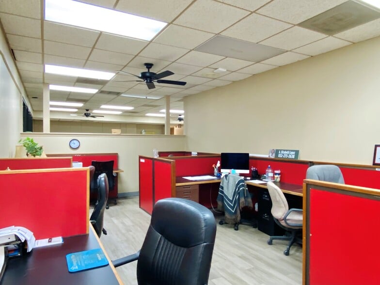 More Photos Of 12623 Jones Rd, Houston Medical For Sale