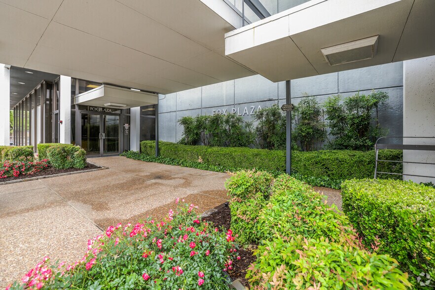 More Photos Of 5416 S Yale Ave, Tulsa Office For Lease