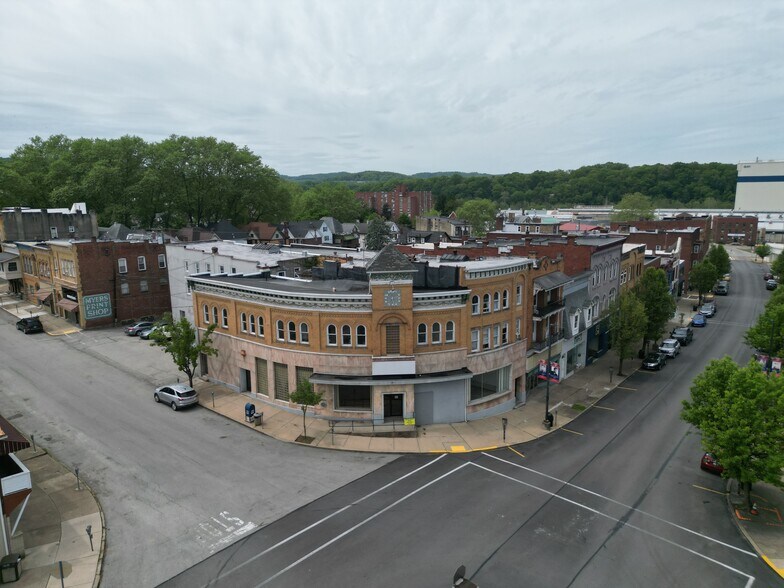 More Photos Of 152 Grant Ave, Vandergrift Storefront Retail Office For Lease