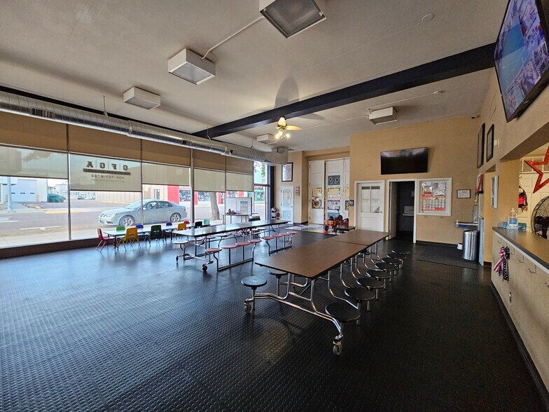 More Photos Of 815 N 1st Ave, Great Falls Auto Dealership For Lease
