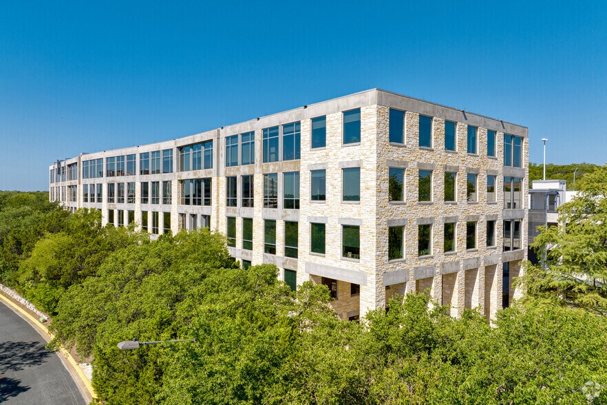 More Photos Of 2700 Via Fortuna Drive, Austin Office For Lease