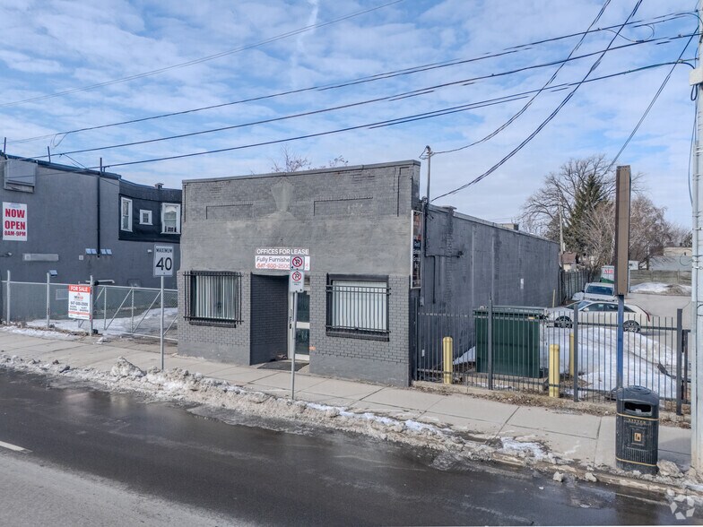 Primary Photo Of 279 Kenilworth Ave N, Hamilton Storefront For Lease