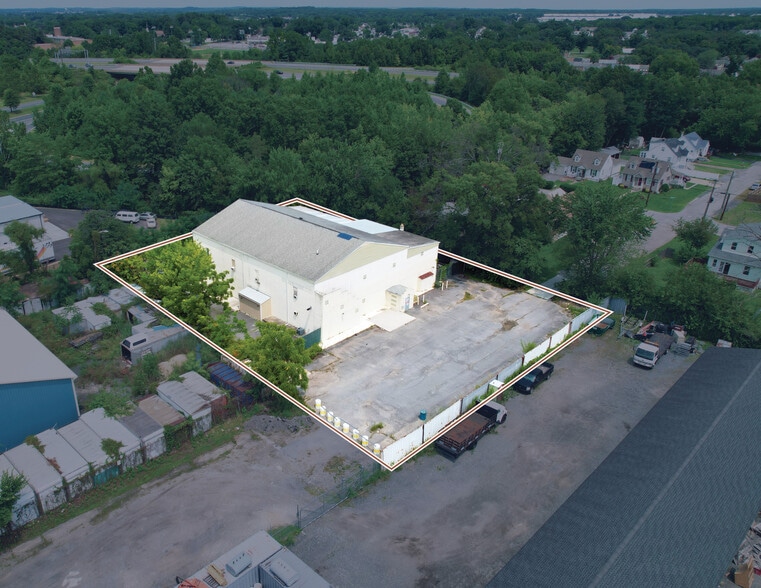 Primary Photo Of 1310-1320 Franklin Ave, Essex Service For Sale