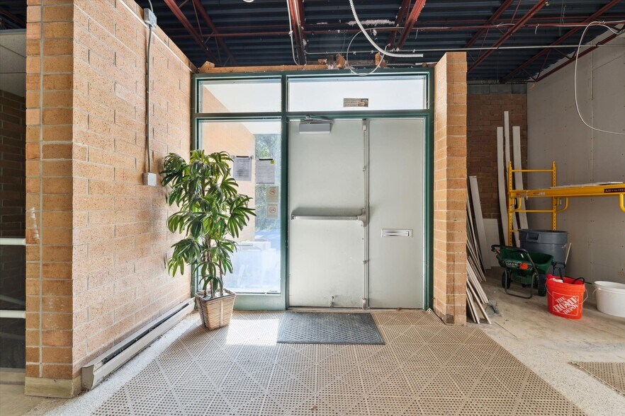 More Photos Of 3333 Brecksville Rd, Richfield Office For Lease