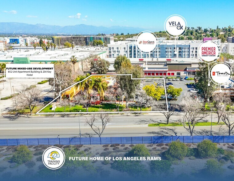 More Photos Of 6040 Canoga Ave, Woodland Hills Restaurant For Lease
