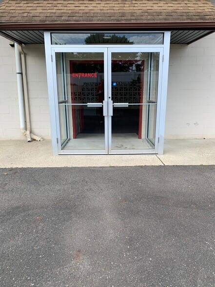 More Photos Of 133 Route 130, Bordentown Freestanding For Sale